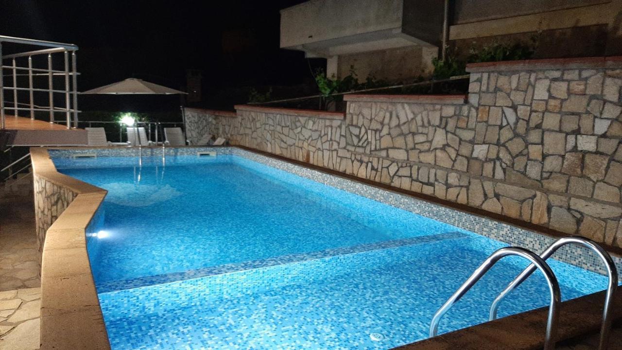 Family Hotel Favourite Obzor Zewnętrze zdjęcie