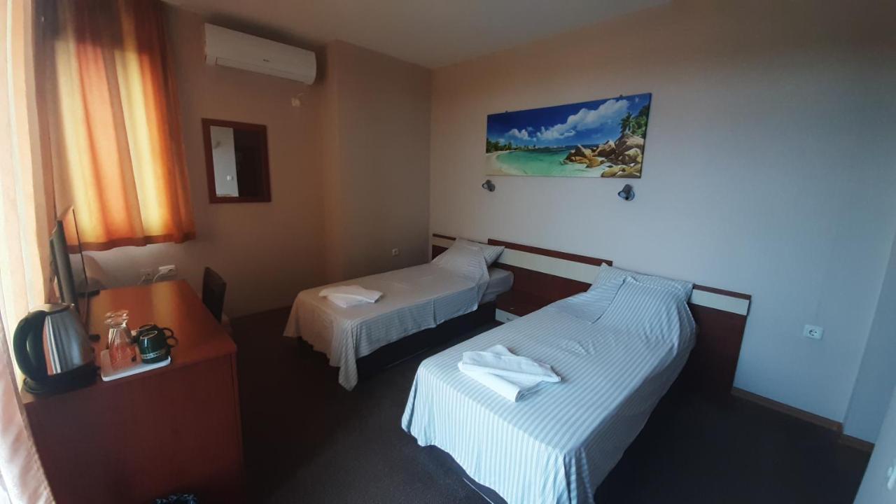 Family Hotel Favourite Obzor Zewnętrze zdjęcie